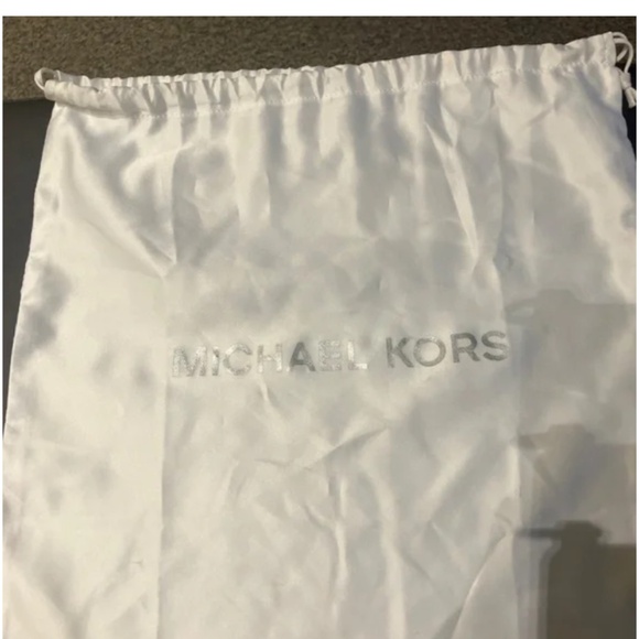 MK “Karla” (Jet Set Collection) Travel Wristlet/Clutch-Gold NWT - Picture 10 of 11